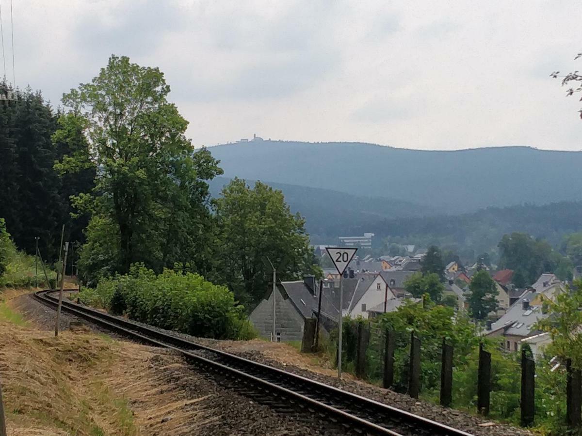 Ferienwohnung Bimmelbahn-Blick Neudorf  ภายนอก รูปภาพ