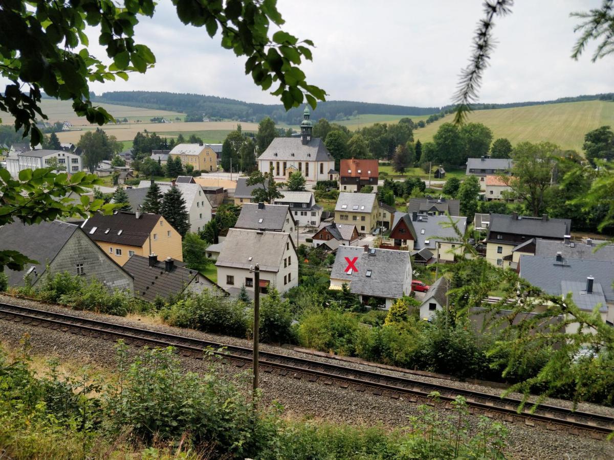 Ferienwohnung Bimmelbahn-Blick Neudorf  ภายนอก รูปภาพ